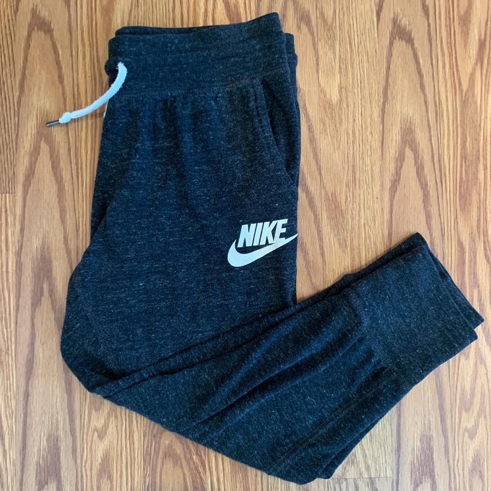 Nike Capri Joggers